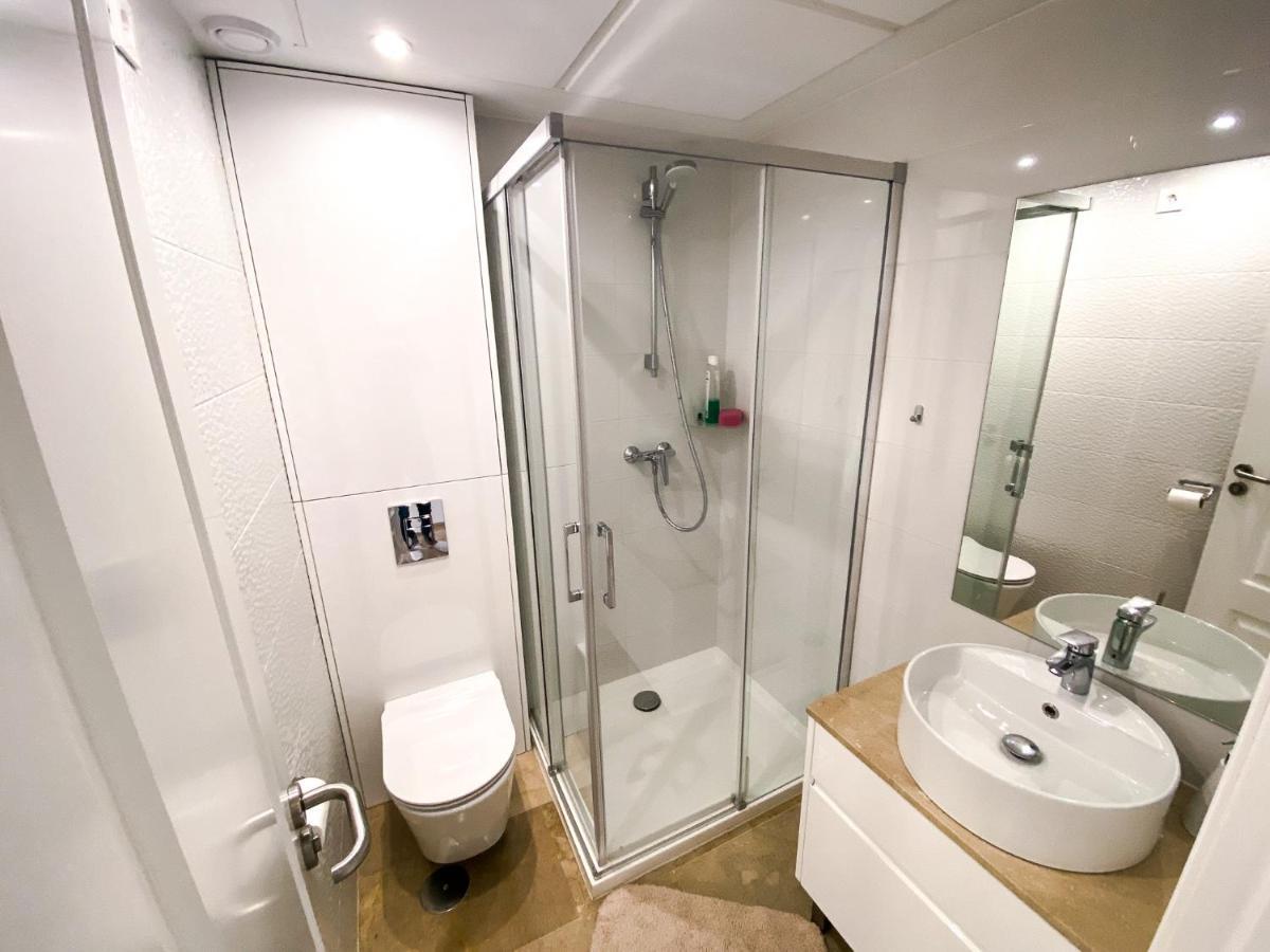 Beautiful New Apartment With Sea View Castillo de Sabinillas Zewnętrze zdjęcie